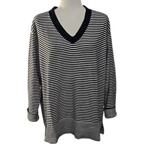 Tommy Hilfiger striped long sleeve Vneck, size large